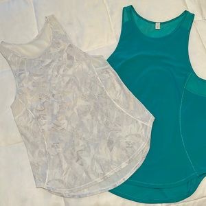 2 Lululemon Sculpt tanks